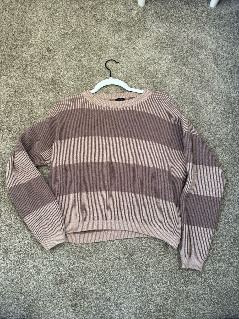 Ribbed Wide-Stripe Crewneck Sweater in Dusty Mauve and Blush